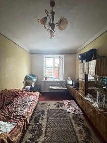 Продається квартира поруч з Центром міста