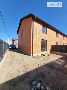 Продаж 2 поверхового таунхауса з ділянкою на 1.8 сотки, 90 кв. м, 3 кімнати, на вул. Традиційна • ID 34995796