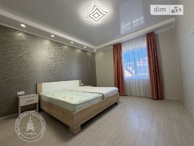 Продаж 2 поверхового таунхауса з ділянкою на 2.5 сотки, 110 кв. м, 3 кімнати, на вул. Замкова • ID 34994936