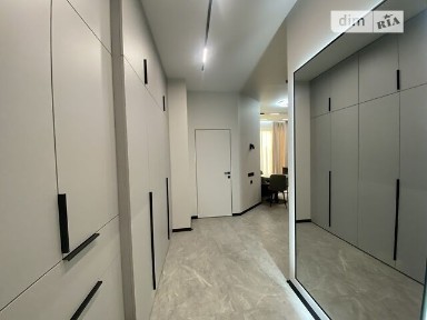 Довготривала оренда 2к квартири на вул. Набережна Перемоги 7 • ID 34994132