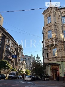 Комерція на Ярославів Вал, Старий Київ. Для проекту, що не має бути схожим на інші!