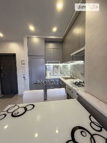 Продаж 1к квартири 38 кв. м на вул. Соборна 67 • ID 34995404