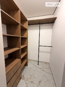 Продаж 1к квартири 40 кв. м на вул. Озерна 17 • ID 34995191