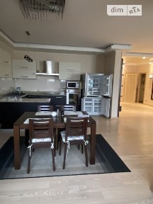 Продаж 3к квартири 121.5 кв. м на вул. Голосіївська 13 • ID 34994913