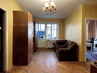 Продаж 2-кімнатної квартири 43.2 м², Будівельників вул., 5