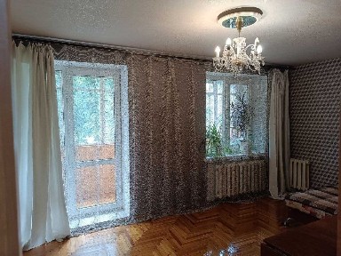 Сдам 2-хкомнатную квартиру недалеко от ТРК Украина.