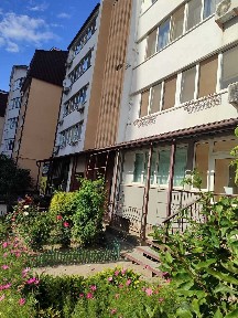 Продам 2-кімнатну квартиру на Стрілецькій Набережній