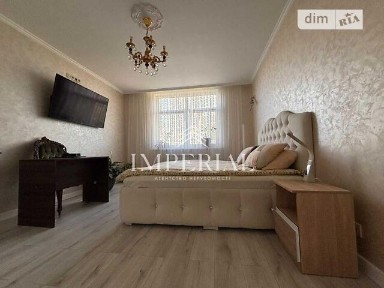Продаж 4к квартири 133 кв. м на вул. Микільсько-Слобідська 15 • ID 34996982