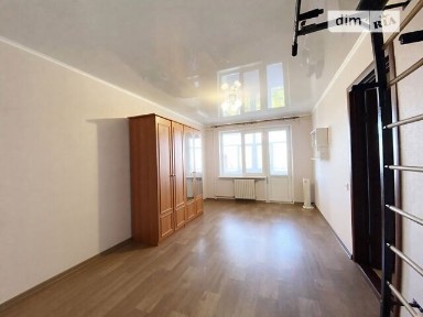 Продаж 2к квартири 45.6 кв. м на вул. Київська • ID 34996938
