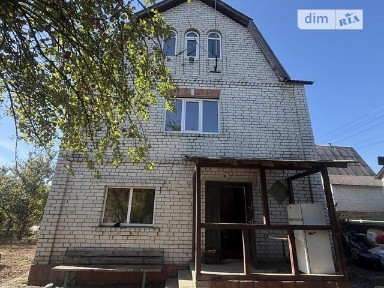 Продаж 3 поверхового будинку з ділянкою на 6 соток, 121 кв. м, 4 кімнати, на вулиця Вишнева 31 • ID 34997253
