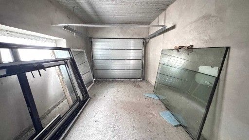 Продаж 2 просторого таунхауса у МІСТІ. Ділянка 2.5 сотки, площа 155 кв. м. 4 кімнати три санвузли простора кухня студія та гараж
