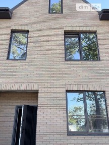 Продаж 3 поверхового таунхауса з ділянкою на 1.5 сотки, 103 кв. м, 4 кімнати, на вул. Висока • ID 34996780