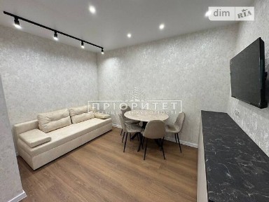 Продаж 2к квартири 43 кв. м на вул. Перлинна 12 • ID 34998895
