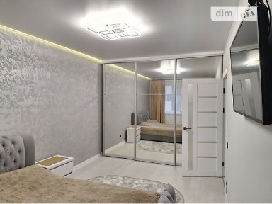 Продаж 1к квартири 53 кв. м на вул. Бандери Степана • ID 34998874