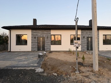 ‼️Продаж з ремонтом таунхаус крайній у Струмівці‼️