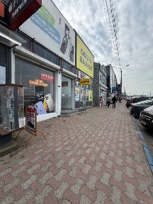 Оренда! фасадне торгове ПРИМІЩЕННЯ на Калинці