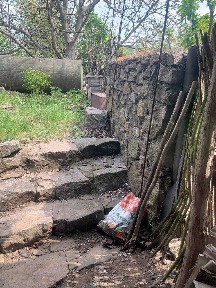 Дача неподалік Білої Церкви. Від Одеської траси 3,5 хвн до поворота.