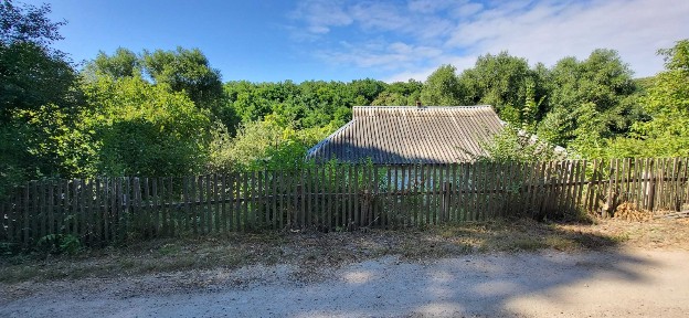 Продається будинок у селі неподалік Богуслава