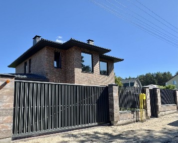 Продам просторий двоповерховий будинок 193 м² під чистове оздоблення!