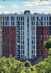 Повноцінна 2х кімнатна квартира з газом 3й поверх по переуступці.