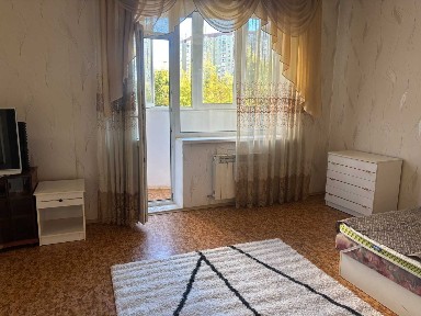 Студія Урлівська, 11А. Поверх 2. Метро Осокорки 12 хв. ТРЦ River Mall