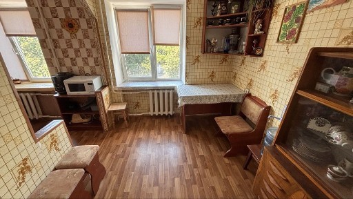 Продаж квартири в цегляному будинку, р-н 3 міської лікарні.
