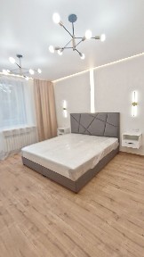 Продаж, 2к, ЦЕНТР, новий ремонт, меблі, техніка, 52кв. м., гардеробна, цегляний будинок
