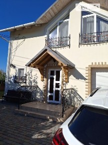 Продаж 2 поверхового будинку з верандою і ділянкою на 3 сотки, 200 кв. м, 4 кімнати, на вул. Коновальця • ID 34999349