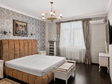 Продаж 2-кімнатної квартири 90.3 м², Звіринецька вул., 59є