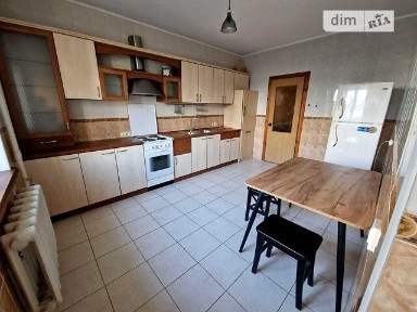 Довготривала оренда 2к квартири на вул. Вишняківська 9 • ID 35001896