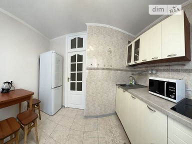 Продаж 3к квартири 73 кв. м на вул. Каштанова 12Б • ID 35001743
