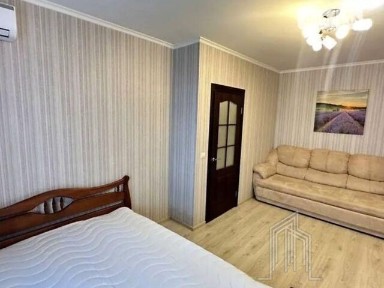 Продаж 1к квартири 37 кв. м на вул. Бориса Гмирі 16 • ID 35001945