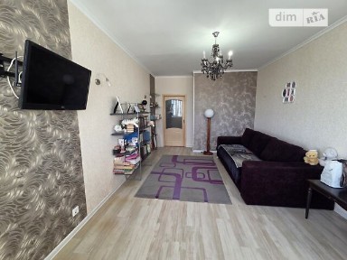 Продаж 1к квартири 42.2 кв. м на вул. Будівельників • ID 35001061