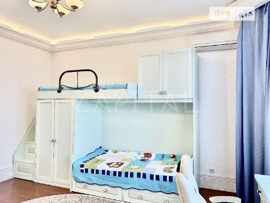 Продаж 3к квартири 130 кв. м на вул. Старонаводницька 6 • ID 35000612