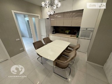 Продаж 3к квартири 70 кв. м на вул. Пилипа Орлика 26 • ID 35000533