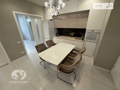 Продаж 3к квартири 70 кв. м на вул. Пилипа Орлика 26 • ID 35000533