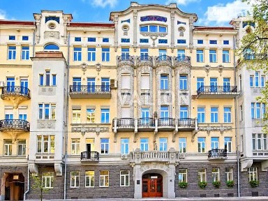 Продаж 3к квартири 79 кв. м на вул. Євгена Чикаленка 21 • ID 35003875