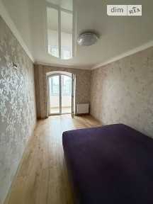 Продаж 3к квартири 64 кв. м на вул. Державності • ID 35003970