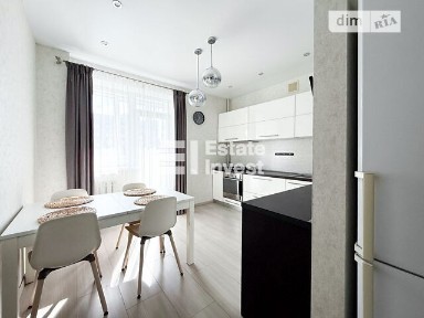 Продаж 2к квартири 80 кв. м на вул. Кричевського 33 • ID 35003545