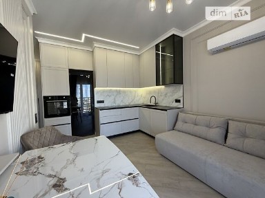 Продаж 1к квартири 43 кв. м на вул. Краснова 1Е • ID 35002292