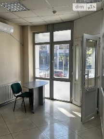 Здається комерційне приміщення на вул. Василіянок 16, площа 60 кв. м • ID 35002803