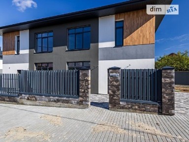 Продаж 2 поверхового будинку з ділянкою на 4 сотки, 145 кв. м, 4 кімнати, на вул. Сонячна • ID 35003264