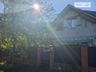 Продаж 2 поверхового будинку з ділянкою на 6 соток, 360 кв. м, 5 кімнат, на 12-а вул. Абрикосова • ID 35002533