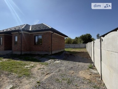 Продаж 1 поверхового будинку з ділянкою на 7 соток, 110 кв. м, 3 кімнати, на вул. Миру • ID 35004972