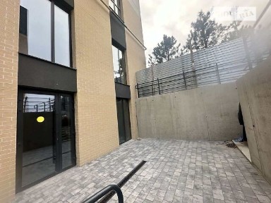 Здається комерційне приміщення на вул. Садова, площа 93 кв. м • ID 34466246