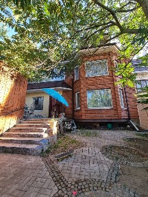 Продаж будинку 550 м², Динамо вул.