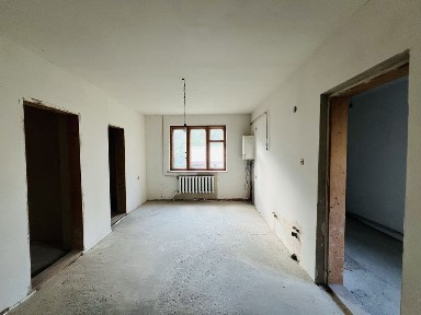 Продається будинок в центрі міста.