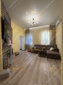 Продаж житлового будинку з земельною ділянкою у власності в центрі м Харкова