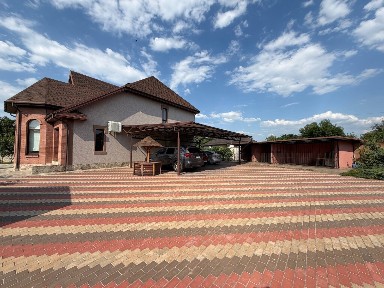 Оренда будинку 150 м²