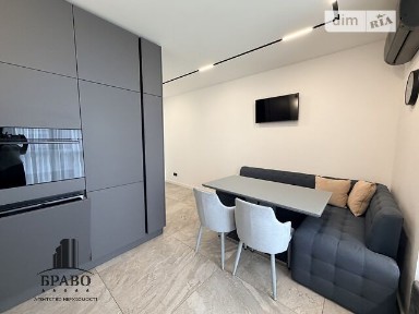 Продаж 1к квартири 57 кв. м на вул. Пирогова 76 • ID 35006439